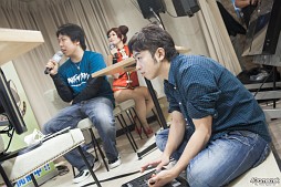 画像ギャラリー No.023のサムネイル画像 / ガチ勢からコスプレイヤーまで,幅広いKOFファンが集まった「THE KING OF FESTIVAL 2016」フォトレポート。トーナメント優勝はM´選手