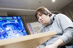 画像ギャラリー No.024のサムネイル画像 / ガチ勢からコスプレイヤーまで,幅広いKOFファンが集まった「THE KING OF FESTIVAL 2016」フォトレポート。トーナメント優勝はM´選手