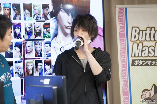 画像ギャラリー No.030のサムネイル画像 / ガチ勢からコスプレイヤーまで,幅広いKOFファンが集まった「THE KING OF FESTIVAL 2016」フォトレポート。トーナメント優勝はM´選手