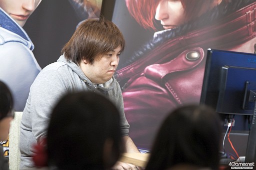 画像ギャラリー No.032のサムネイル画像 / ガチ勢からコスプレイヤーまで,幅広いKOFファンが集まった「THE KING OF FESTIVAL 2016」フォトレポート。トーナメント優勝はM´選手