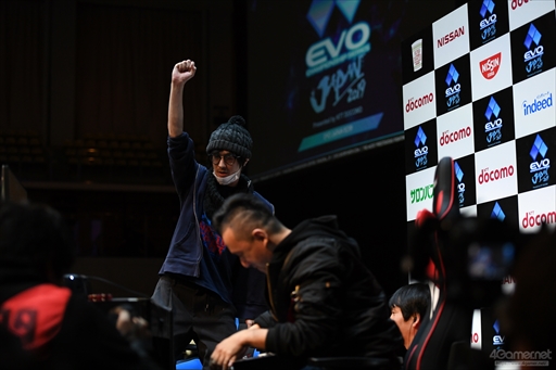 ꡼ No.004Υͥ / ®ۡEVO JapanϡTHE KING OF FIGHTERS XIVͥܤM'ꡣWinner'sΤޤEVO JapanƼԤαɴˤ