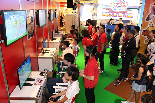 画像ギャラリー No.006のサムネイル画像 / KONAMI「パワプロフェスティバル2016」の東京大会が開幕。プロ野球OBによるエキシビションマッチも行われた初日の模様をレポート