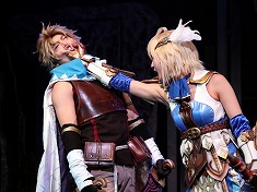 画像ギャラリー No.016のサムネイル画像 / ナマで鑑賞する殺陣の迫力に圧倒。「誰ガ為のアルケミスト」の「舞台版『聖石の追憶』〜闇ヲ見つめる者〜」公演レポート