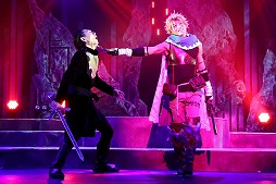 画像ギャラリー No.029のサムネイル画像 / ナマで鑑賞する殺陣の迫力に圧倒。「誰ガ為のアルケミスト」の「舞台版『聖石の追憶』〜闇ヲ見つめる者〜」公演レポート