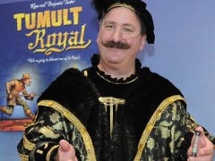 ��SPIEL��15�ϡ֥�����פ������Teuber��Ȥˤ�뿷���Х������Tumult Royal�ץץ쥤��ݡ��ȡ������Ϥ�褦�ʥץ쥤�ե�����ʤ��顤�������ι⤤���