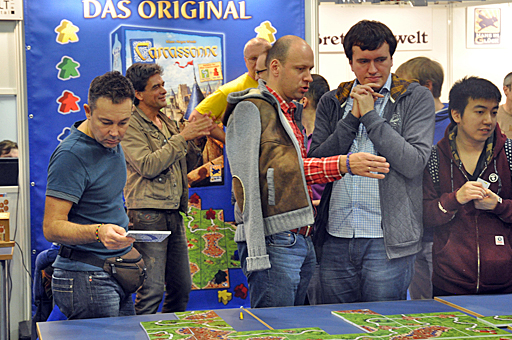 ���������꡼ No.013�Υ���ͥ������ / ��11��֥��륫����̡��������긢���SPIEL���ǳ��š����󲦼Ԥ�ͥ���ʤ뤫�����뤤�ϥ��������ͥ���Ԥ��Ф뤫�������ơ����ܿͥץ쥤�䡼�����Ӥϡ�