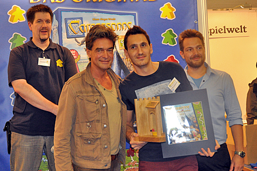 ���������꡼ No.016�Υ���ͥ������ / ��11��֥��륫����̡��������긢���SPIEL���ǳ��š����󲦼Ԥ�ͥ���ʤ뤫�����뤤�ϥ��������ͥ���Ԥ��Ф뤫�������ơ����ܿͥץ쥤�䡼�����Ӥϡ�