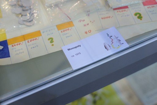 画像ギャラリー No.009のサムネイル画像 / ボードゲームで振り返る,東西ドイツの半世紀。統一25周年記念のゲームコレクション展示に,ゲーマーの魂を見た