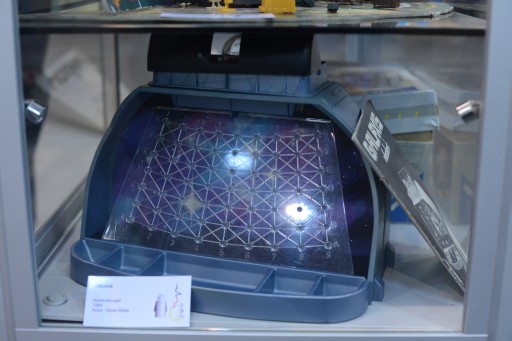 画像ギャラリー No.011のサムネイル画像 / ボードゲームで振り返る,東西ドイツの半世紀。統一25周年記念のゲームコレクション展示に,ゲーマーの魂を見た