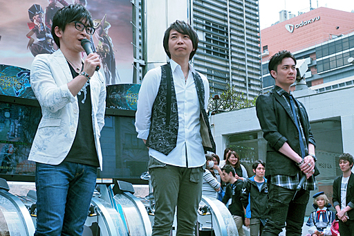 画像ギャラリー No.002のサムネイル画像 / 「ガンスリンガー ストラトス3」の稼働記念イベントが新宿ステーションスクエアで開催。歴代シリーズ出演声優3人が,トークやミニゲームを展開