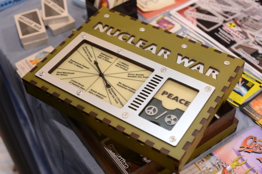 画像ギャラリー No.002のサムネイル画像 / 「Nuclear War」から「クイーンズブレイド」まで歩み続けた40年。最新第8版「T&T」をリリースしたFlying Buffaloに,SPIEL会場で話を聞いてみた