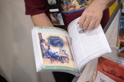 画像ギャラリー No.005のサムネイル画像 / 「Nuclear War」から「クイーンズブレイド」まで歩み続けた40年。最新第8版「T&T」をリリースしたFlying Buffaloに,SPIEL会場で話を聞いてみた