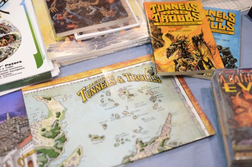 画像ギャラリー No.011のサムネイル画像 / 「Nuclear War」から「クイーンズブレイド」まで歩み続けた40年。最新第8版「T&T」をリリースしたFlying Buffaloに,SPIEL会場で話を聞いてみた