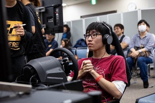 画像ギャラリー No.008のサムネイル画像 / 全国都道府県対抗eスポーツ選手権2019 IBARAKI,「グランツーリスモSPORT」部門の沖縄県代表が決定