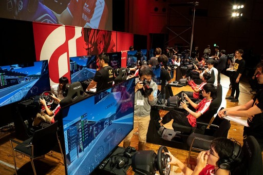 画像ギャラリー No.015のサムネイル画像 / 「全国都道府県対抗eスポーツ選手権 2019 IBARAKI」,「グランツーリスモSPORT」部門の決勝大会の公式レポートが公開