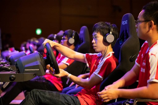 画像ギャラリー No.019のサムネイル画像 / 「全国都道府県対抗eスポーツ選手権 2019 IBARAKI」,「グランツーリスモSPORT」部門の決勝大会の公式レポートが公開