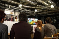 ꡼ No.005Υͥ / Ҥ󤬵Բ񸫡ɤˡ֥֥ʥġCMб롣LINE LIVEΡ֤㤫3ͤݡ