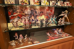 画像ギャラリー No.006のサムネイル画像 / 「セブンナイツ」AKIHABARA バックステージpassとのコラボカフェをレポート。OP主題歌のカバーライブまで楽しめる! ひと味違った内容はファン必見