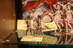 画像ギャラリー No.014のサムネイル画像 / 「セブンナイツ」AKIHABARA バックステージpassとのコラボカフェをレポート。OP主題歌のカバーライブまで楽しめる! ひと味違った内容はファン必見