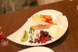 画像ギャラリー No.019のサムネイル画像 / 「セブンナイツ」AKIHABARA バックステージpassとのコラボカフェをレポート。OP主題歌のカバーライブまで楽しめる! ひと味違った内容はファン必見