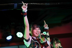 画像ギャラリー No.039のサムネイル画像 / 「セブンナイツ」AKIHABARA バックステージpassとのコラボカフェをレポート。OP主題歌のカバーライブまで楽しめる! ひと味違った内容はファン必見