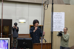 画像ギャラリー No.007のサムネイル画像 / 「蒼き革命のヴァルキュリア」国歌斉唱イベントが開催。光田康典氏の指揮のもと,50人のファンと一緒にユトランド王国の国歌を歌ってきた