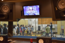 画像ギャラリー No.010のサムネイル画像 / 「蒼き革命のヴァルキュリア」国歌斉唱イベントが開催。光田康典氏の指揮のもと,50人のファンと一緒にユトランド王国の国歌を歌ってきた