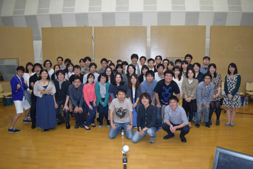 画像ギャラリー No.014のサムネイル画像 / 「蒼き革命のヴァルキュリア」国歌斉唱イベントが開催。光田康典氏の指揮のもと,50人のファンと一緒にユトランド王国の国歌を歌ってきた