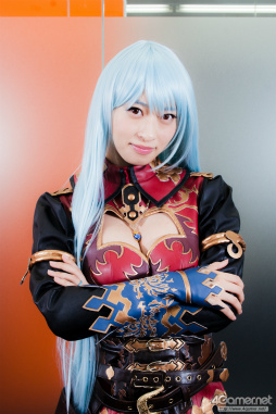 画像ギャラリー No.008のサムネイル画像 / 「蒼き革命のヴァルキュリア」“死神”と“歌姫”に扮した倉持由香さん&吉田早希さんが4Gamer編集部にやってきた!