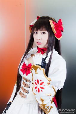 画像ギャラリー No.011のサムネイル画像 / 「蒼き革命のヴァルキュリア」“死神”と“歌姫”に扮した倉持由香さん&吉田早希さんが4Gamer編集部にやってきた!