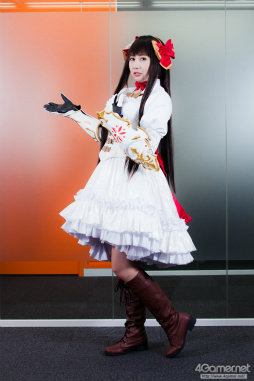 画像ギャラリー No.015のサムネイル画像 / 「蒼き革命のヴァルキュリア」“死神”と“歌姫”に扮した倉持由香さん&吉田早希さんが4Gamer編集部にやってきた!