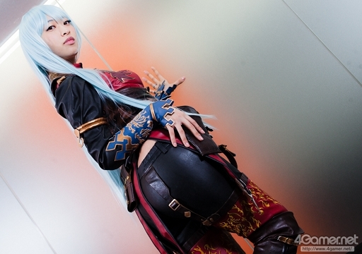 画像ギャラリー No.020のサムネイル画像 / 「蒼き革命のヴァルキュリア」“死神”と“歌姫”に扮した倉持由香さん&吉田早希さんが4Gamer編集部にやってきた!