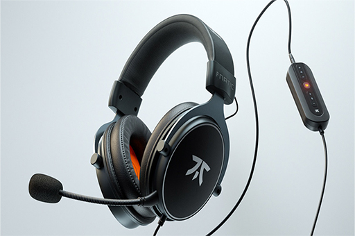 画像ギャラリー No.001のサムネイル画像 / バーチャルサラウンド対応USBサウンドデバイス付きのFnatic Gear製ヘッドセットが発売
