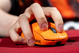 画像ギャラリー No.008のサムネイル画像 / Fnaticのワイヤレスマウス「Fnatic x Lamzu Thorn 4K」が11月17日発売 約52gの軽さとポーリングレート4000Hz対応が特徴だ