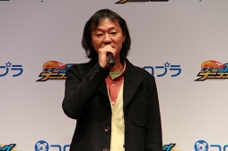 画像ギャラリー No.004のサムネイル画像 / “ぷにコン”搭載のスマホ向け新作「激突!! Jリーグ プニコンサッカー」発表会の模様をレポート。中村憲剛選手や名波 浩監督も登壇