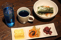 画像ギャラリー No.020のサムネイル画像 / あのキャラクターが目の前に! VRコンテンツとコラボメニューを楽しめる『Tales of VR CAFE 〜 カフェ オブ ミリーナ 〜』の内覧会をレポート