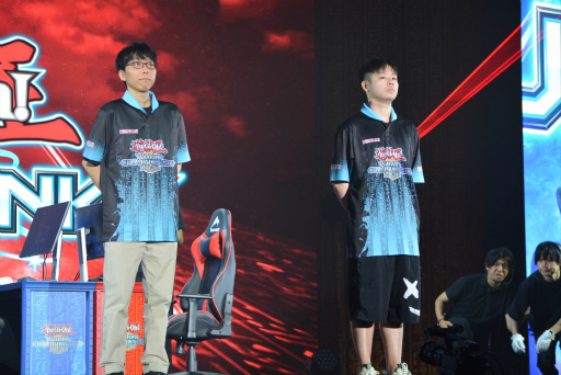 ���������꡼ No.007�Υ���ͥ������ / ��ͷ������3�����ȥ�������Ƕ��ǥ奨�ꥹ�Ȥ����ꡣYu-Gi-Oh! World Championship �辡����ݡ���