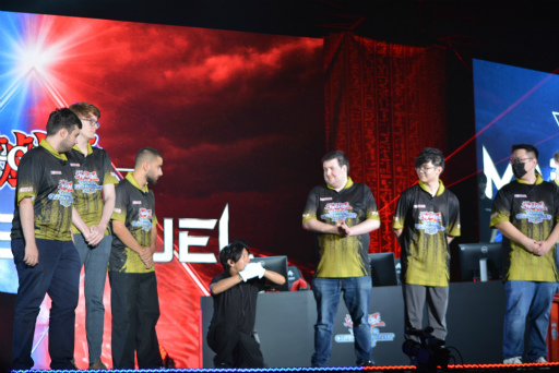 ���������꡼ No.014�Υ���ͥ������ / ��ͷ������3�����ȥ�������Ƕ��ǥ奨�ꥹ�Ȥ����ꡣYu-Gi-Oh! World Championship �辡����ݡ���