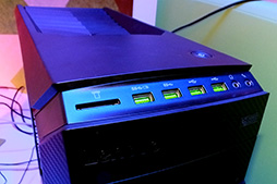 ꡼ No.005 | CES 2016ϡRazer EditionפLenovoΥޡǥȥåPCǥץ쥤ϡɤRazer餷Τ