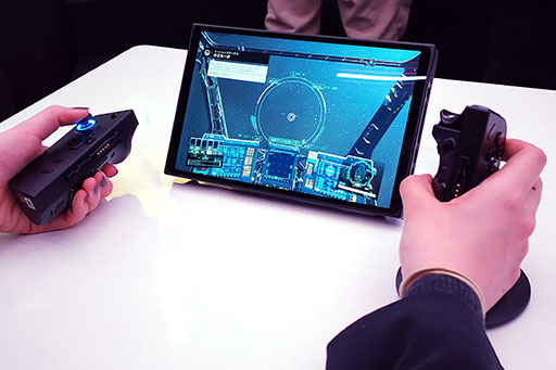 画像ギャラリー No.011のサムネイル画像 / 8.8インチ液晶搭載の携帯型ゲームPC「Lenovo Legion Go」が12月8日発売。合体ゲームパッドやFPSモードなど見どころは多い