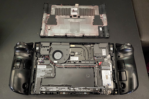 画像ギャラリー No.012のサムネイル画像 / 8.8インチ液晶搭載の携帯型ゲームPC「Lenovo Legion Go」が12月8日発売。合体ゲームパッドやFPSモードなど見どころは多い