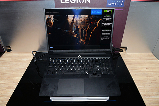 画像ギャラリー No.005のサムネイル画像 / 携帯型ゲームPC「Legion Go」の新製品やRTX 50&Core Ultra 200HX搭載ゲームノートPCをLenovoが展示
