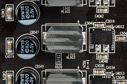 画像集 No.035のサムネイル画像 / Sapphire渾身のRX 480カード「NITRO＋」レビュー。メモリ容量8GB版と4GB版にはそれぞれ異なる個性があった