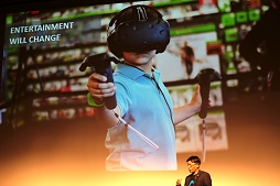 ꡼ No.019 | HTC ViveŹƬ䳫ϡVRǡõʼܥȥॺפʤVR ZONEοҲ𤵤줿ȯɽݡ