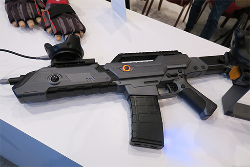 ꡼ No.003 | CES 2017HTC¤ʪΤ˼դƻȤViveѤΥ⡼ȥåѥإåɥեȯɽVRץͷꥵӥʤɤ