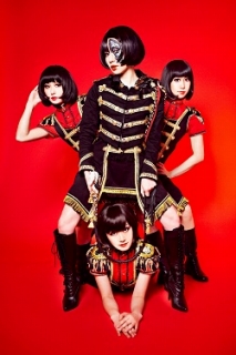 画像ギャラリー No.002のサムネイル画像 / 「刺青の国」主題歌はガールズバンド「キノコホテル」が担当