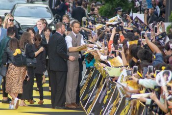 ピカチュウのイエローが新宿を埋め尽くした 映画 名探偵ピカチュウ ワールドプレミアレポート 渡辺 謙さんら豪華キャスト陣も集結