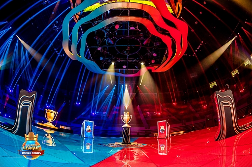 画像ギャラリー No.001のサムネイル画像 / 「2020 クラロワリーグ 世界一決定戦」世界王者の称号はウェスト代表の「Team Queso」に