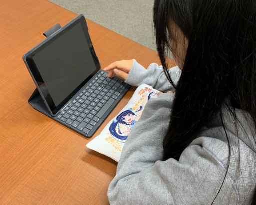 画像ギャラリー No.007のサムネイル画像 / 「トレバ」がバーチャルYouTuber「富士葵」とコラボ。限定クッションが登場