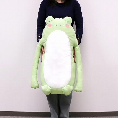 画像ギャラリー No.007のサムネイル画像 / 「トレバ」,限定プライズ“おやすみBIG抱きまくら〜かえる〜”が登場